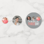 グレーとピンクの30th THREEOH！写真の誕生日グラフィック コンフェッティ (正面)