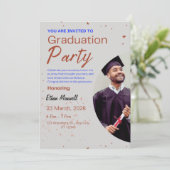 グレーとブラウンのミニマリスト卒業パーティーの招待者 招待状 (スタンド正面)