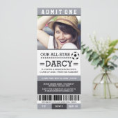 グレーとブラックのサッカー卒業パーティー招待状 招待状 (スタンド正面)