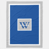 グレーとブルーのモダンイニシャルと名前 フリースブランケット (正面)