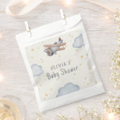 グレーとベージュの水の色ベビーシャワー フェイバーバッグ (クリップ留めされた状態)