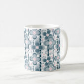グレーとホワイトの花柄 グレー コーヒーマグカップ (正面右)