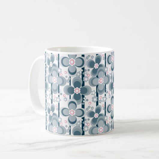 グレーとホワイトの花柄 グレー コーヒーマグカップ (正面左)