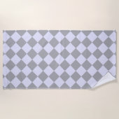 グレーとラベンダーのダイヤモンドパターン ビーチタオル (正面)