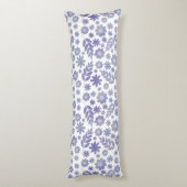 グレーとラベンダーフローラルパターン ボディピロー (裏面 (縦))