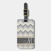 グレーとリネンベージュシェブロンパターンとモノグラム ラゲッジタグ (正面縦)