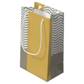 グレーと白のシェブロン結婚シックと名前 スモールペーパーバッグ (裏面アングル)