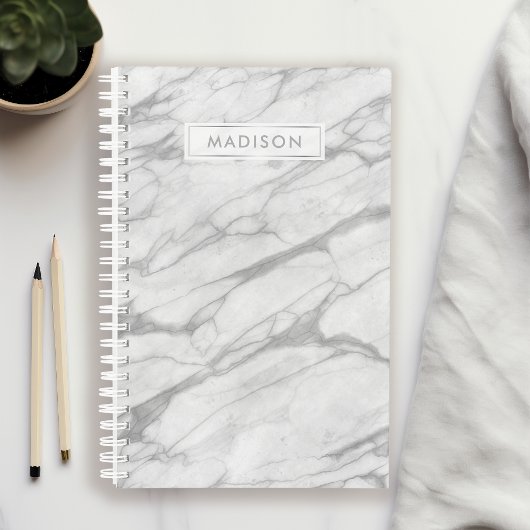 グレーと白の大理石の名前パーソナライズされたのカスタム プランナー手帳