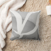 グレーと白の芸術的抽象芸術翼デザイン クッション (ブランケット)