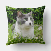 グレーと白タキシード猫と花 クッション (裏面)