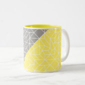 グレーと黄色のジオメトリック2トーンマグ ツートーンマグカップ (正面右)