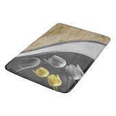 グレーと黄色のチューリップ花テクスチャ2021カラー バスマット (アングル)