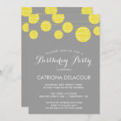 グレーと黄色のランタン誕生日パーティーの招待状 招待状 (正面/裏面)