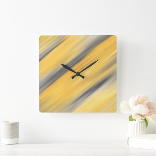 グレーと黄色の対角線抽象芸術 スクエア壁時計 (ホーム)
