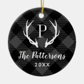 グレーと黒のプレイド素朴Antlerモノグラム写真 セラミックオーナメント (正面)