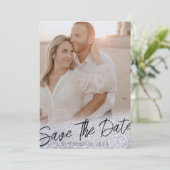 グレーのおしゃれなグリッター結婚式の写真付きSave the Dateカード 招待状 (スタンド正面)