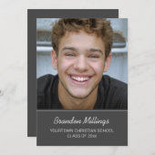 グレーのクリスチャンの卒業写真の発表 招待状 (正面/裏面)