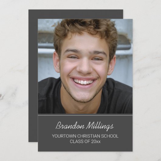 グレーのクリスチャンの卒業写真の発表 招待状 (正面/裏面)