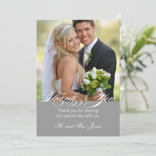 グレーのシンプルな写真付き結婚式のお礼カード サンキューカード (スタンド正面)