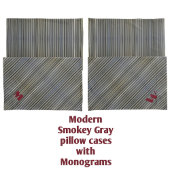グレーのスモークモノクロストライプモノグラムの 枕カバー