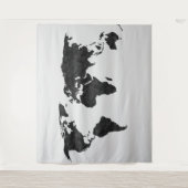 グレーのタペストリーに黒い水彩のワールドマップ タペストリー (正面)