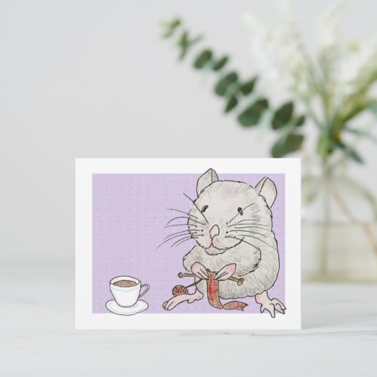 グレーのハムスターの編み物とスカーフのはがき ポストカード (スタンド正面)