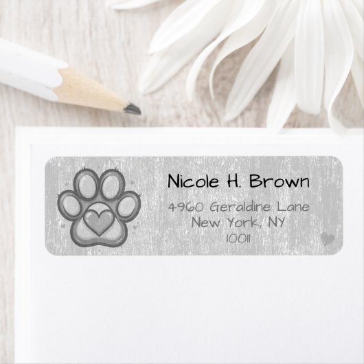 グレーのハート差出人住所ラベルを使用したポープリント ラベル (インサイチュ)