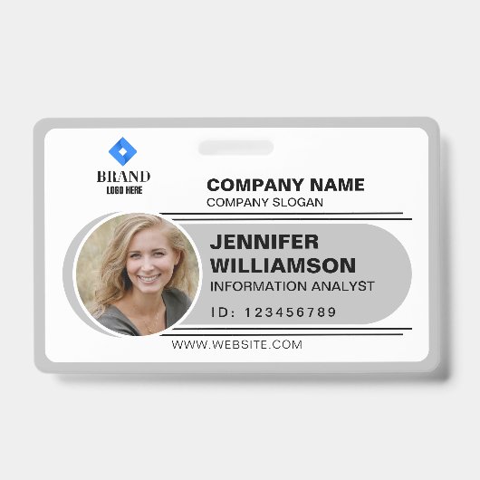 グレーのミニマルなビジネスラベルQR従業員の写真ID バッジ (正面)