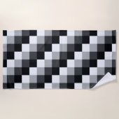 グレーのモノクロチェックされたピクセルモザイクパターン ビーチタオル (正面)