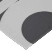 グレーの丸め テーブルクロス (アングル)