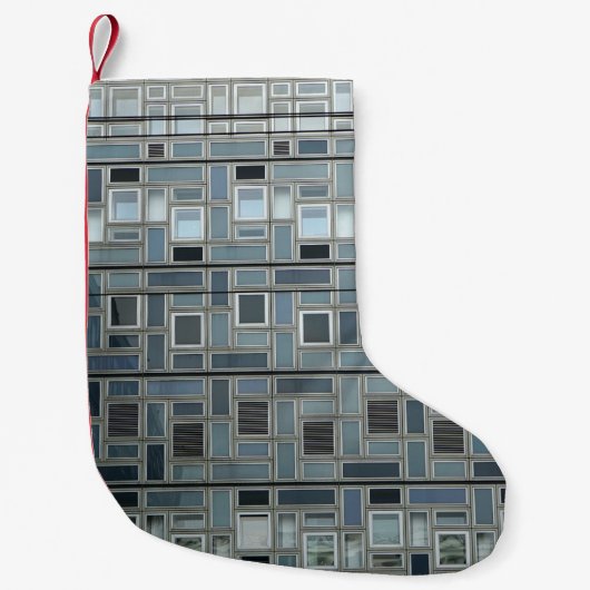 グレーの壁絵を描の建物 スモールクリスマスストッキング (正面)