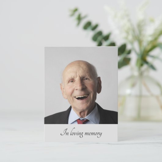 グレーの家族が写真と共に発表を通過 招待状 (スタンド正面)