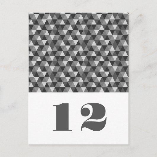 グレーの幾何三角形テーブルはがき ポストカード (正面)