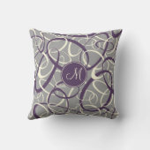 グレーの幾何学的パターンの紫色の白いループ クッション (裏面)