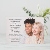 グレーの木目調背景 右側写真 ウェディング招待状 招待状 (スタンド正面)