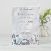 グレーの水彩画ウェディングでのジオードと宝石 招待状 (スタンド正面)