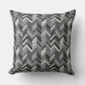グレーの濃淡のヘリンボーンパターン クッション (正面)