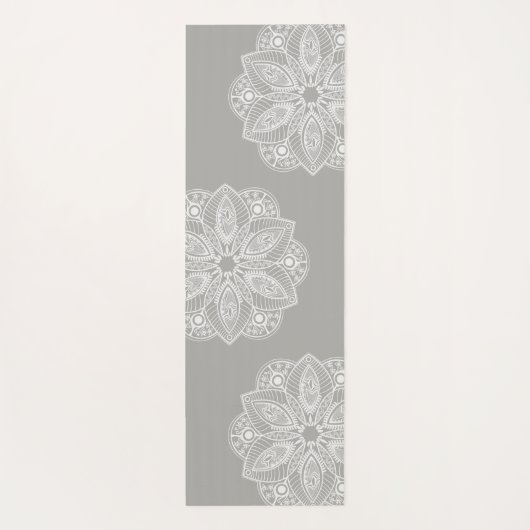 グレーの背景にエキゾチックな白の曼荼羅 ヨガマット (裏面)