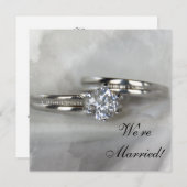 グレーの背景に結婚指輪　結婚しました 案内状 (正面/裏面)