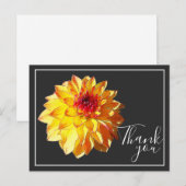 グレーの背景のイエロー レッド ダリア 誕生日おめでとうございます ポストカード (正面/裏面)