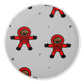 グレーの赤いスーツの宇宙飛行士 セラミックノブ (正面)