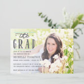 グレーの青のシェブロンの卒業パーティーの写真 招待状 (スタンド正面)