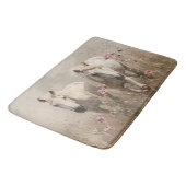 グレーの馬ピンクの花の油絵 バスマット (アングル)