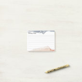 グレーエレガントとピンクのパーソナライズされた並んだ水色 ポストイット (デスク上)