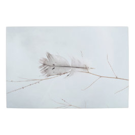 グレーエレガントの斑点のある羽毛オン枝 メタルプリント