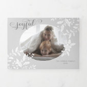 グレーエレガントの白いホリーと書道写真 三つ折りクリスマスカード (カバー)