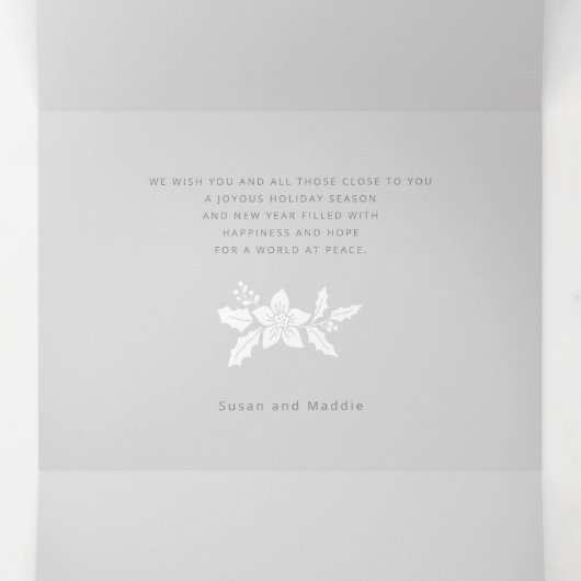 グレーエレガントの白いホリーと書道写真 三つ折りクリスマスカード (内部中)