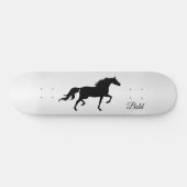 グレーエレガントグラデーションの黒い馬のシルエット スケートボード (横)