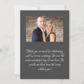 グレーエレガントスクリプト2フォト結婚ズ サンキューカード (裏面)