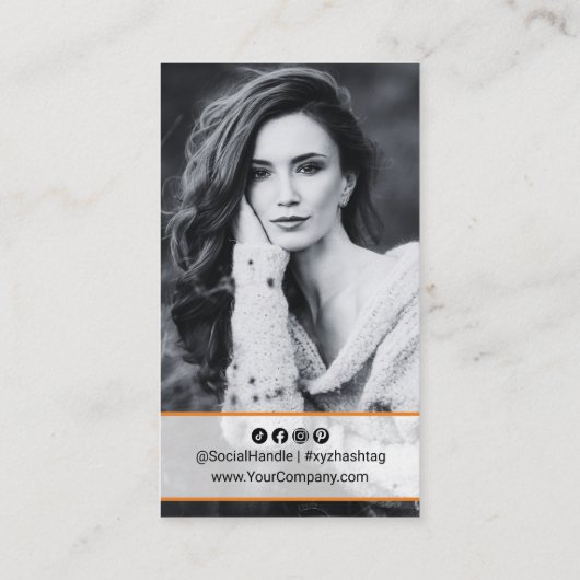 グレーエレガント&ブラックソーシャルポートレート 名刺 (裏面)